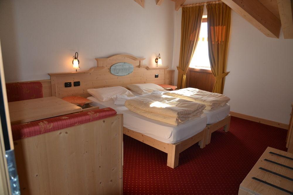 Hotel 2000 Livigno Exterior foto